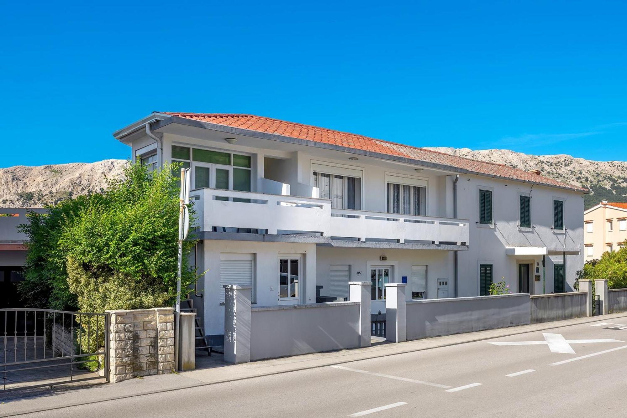 Apartments Nada & Ivan With Terrace Baska  Exterior photo
