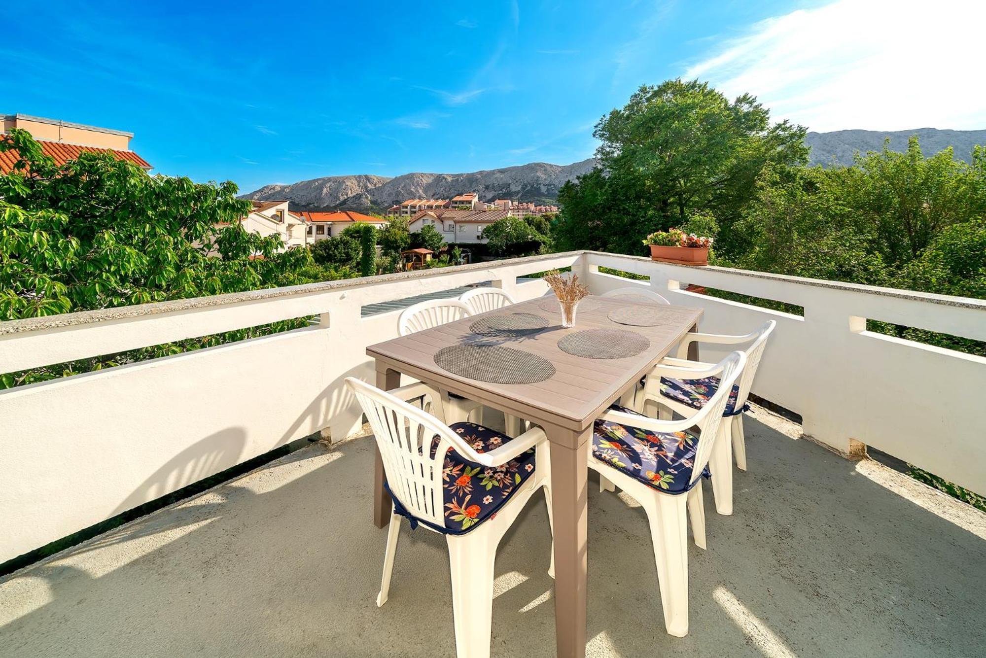 Apartments Nada & Ivan With Terrace Baska  Exterior photo